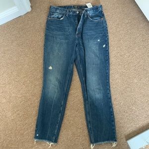 Abercrombie and Fitch Mom Jeans 6 / 28